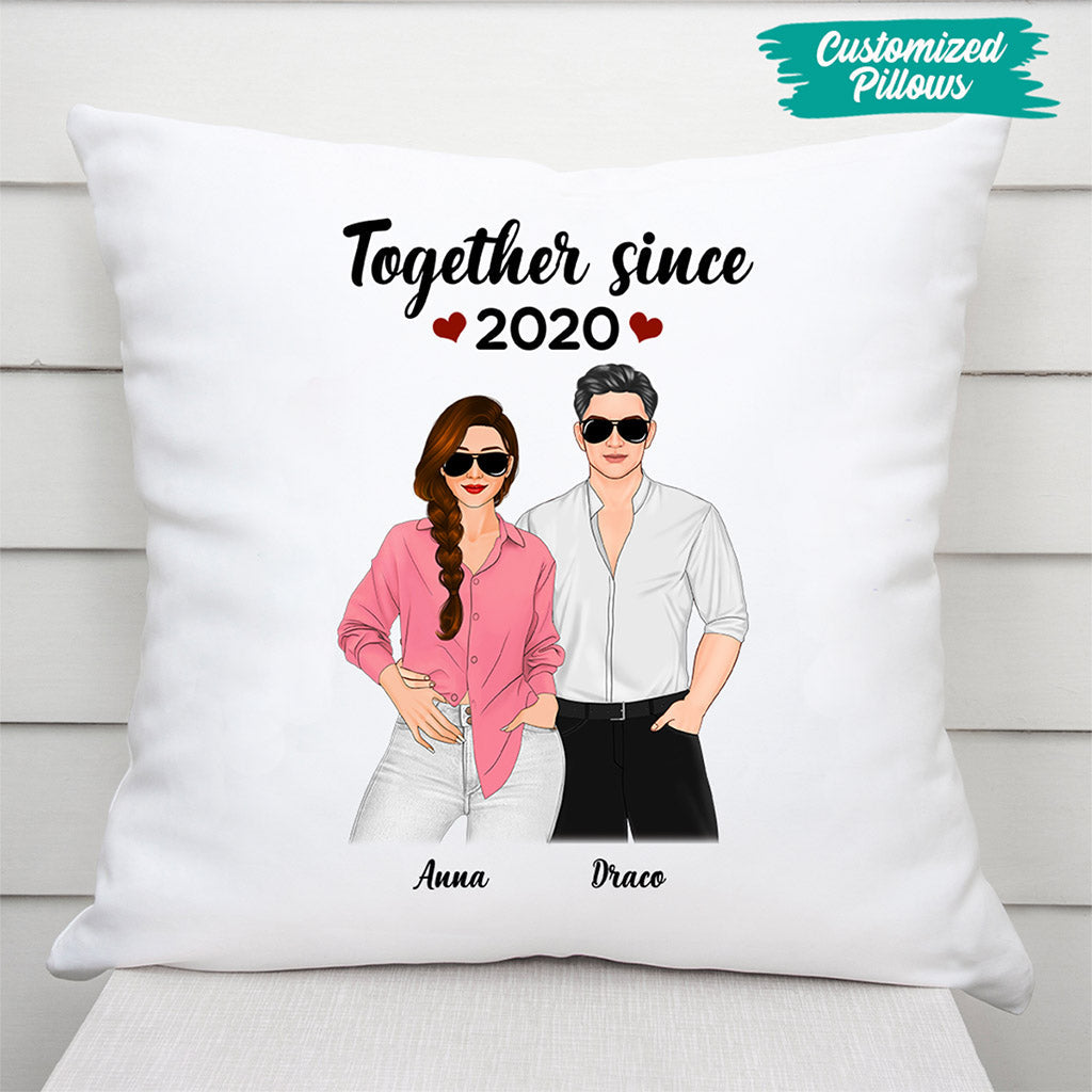 0367P160GUS2 Personalized Pillows Presents Couples