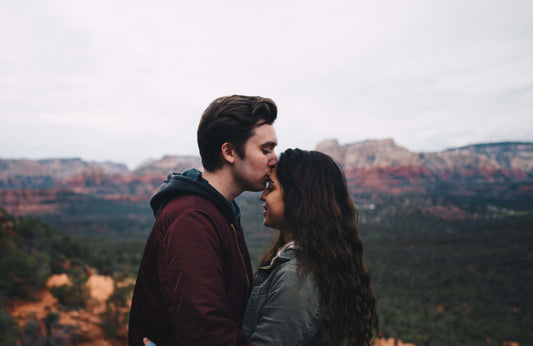 25 Most Romantic & Meaningful 1 Year Anniversary Date Ideas