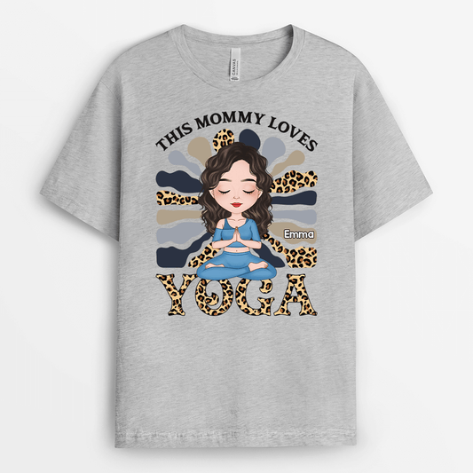 1889AUS1 personalized this mom loves yoga t shirt 1