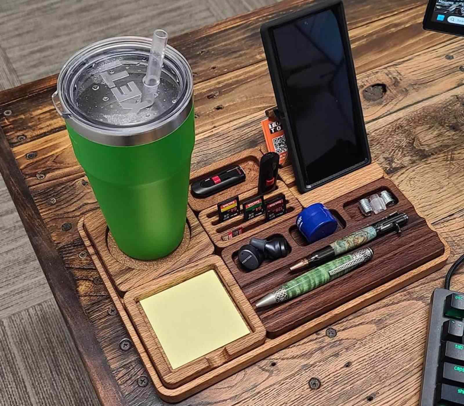 Modular Desk Organizers as Gifts That Start with The Letter M